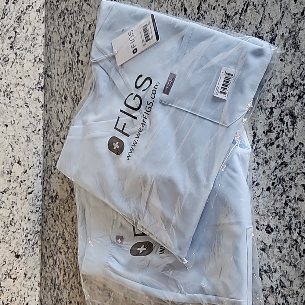 Figs Scrub Set